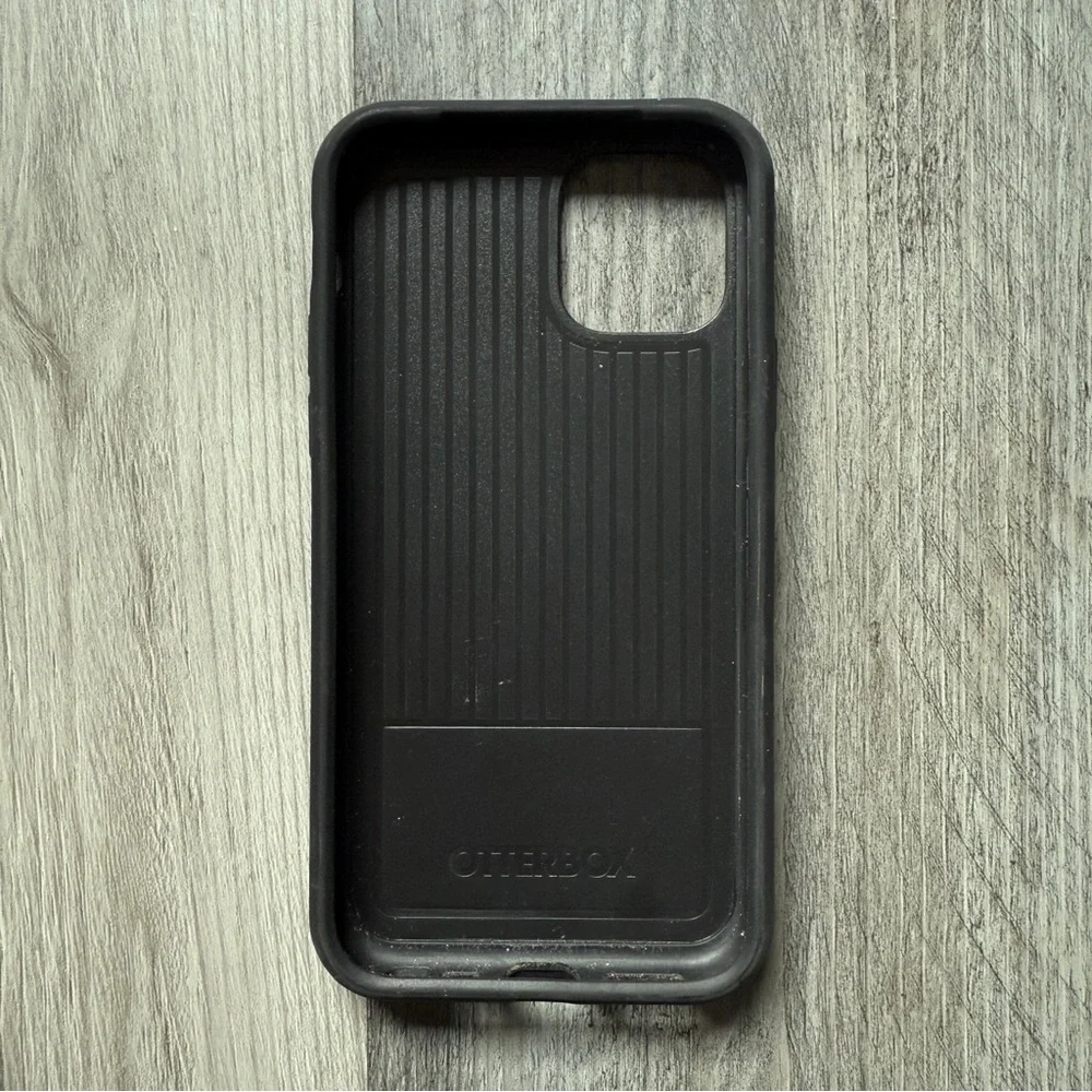 OtterBox iPhone 11 Pro Phone Case Black With Magnet Attached